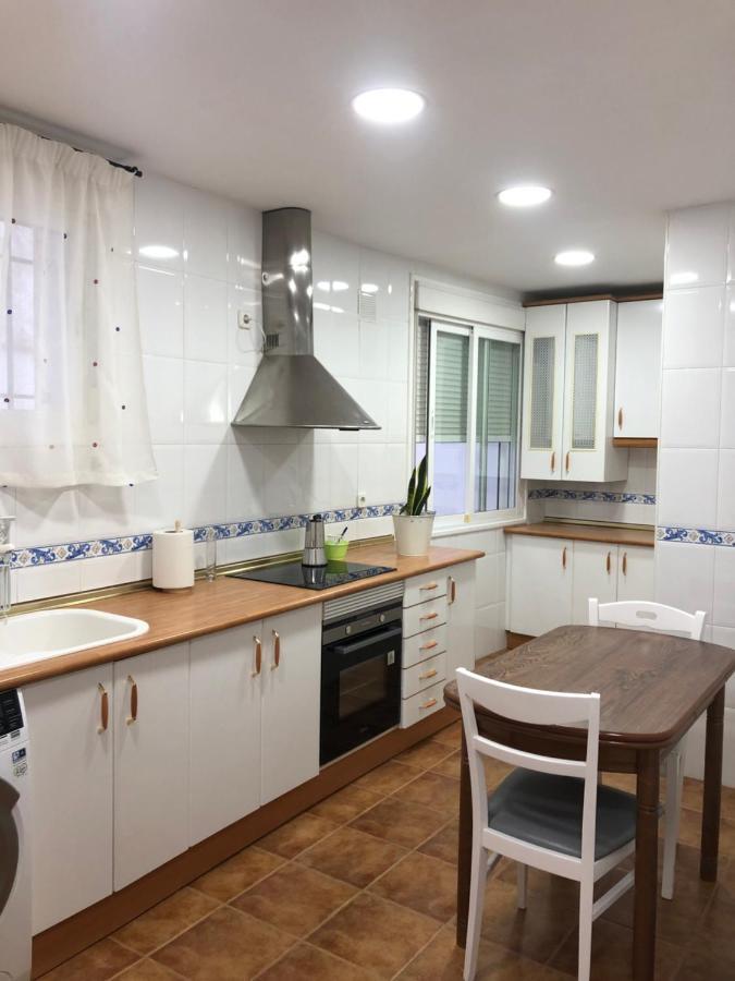 Piso Nuevo Plaza De La Constitucion Sta Cruz De La Zarza Apartman Santa Cruz de la Zarza Kültér fotó