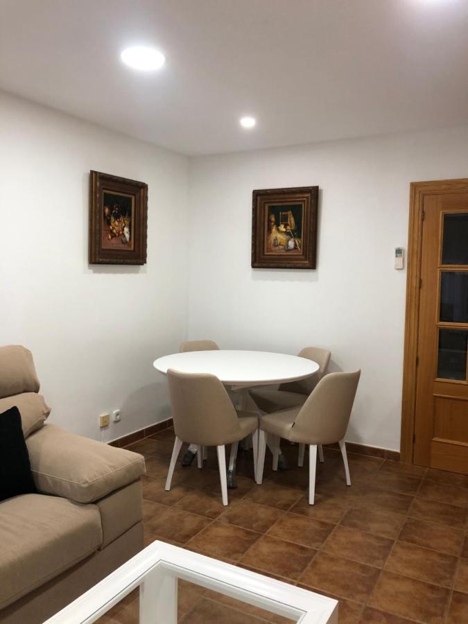 Piso Nuevo Plaza De La Constitucion Sta Cruz De La Zarza Apartman Santa Cruz de la Zarza Kültér fotó
